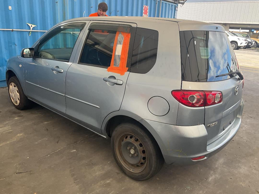 Photo '3' of Mazda Demio