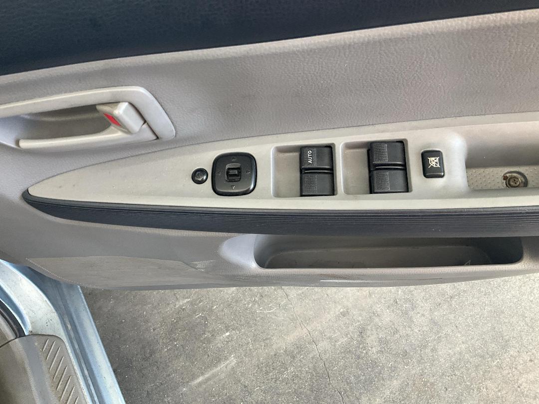 Photo '8' of Mazda Demio