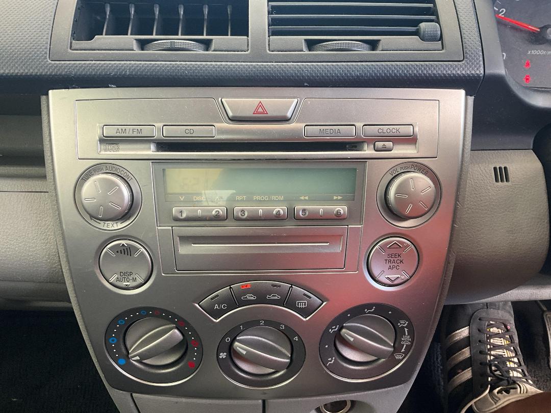 Photo '11' of Mazda Demio