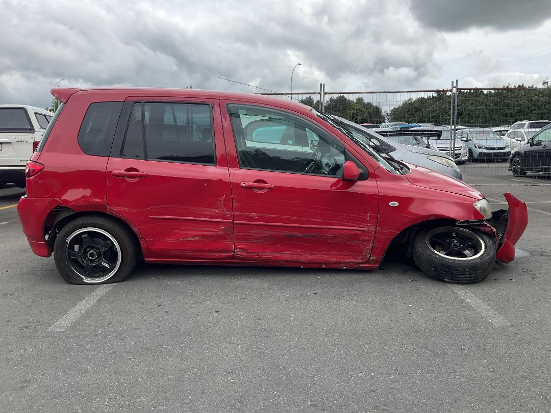 Photo '5' of Mazda Demio