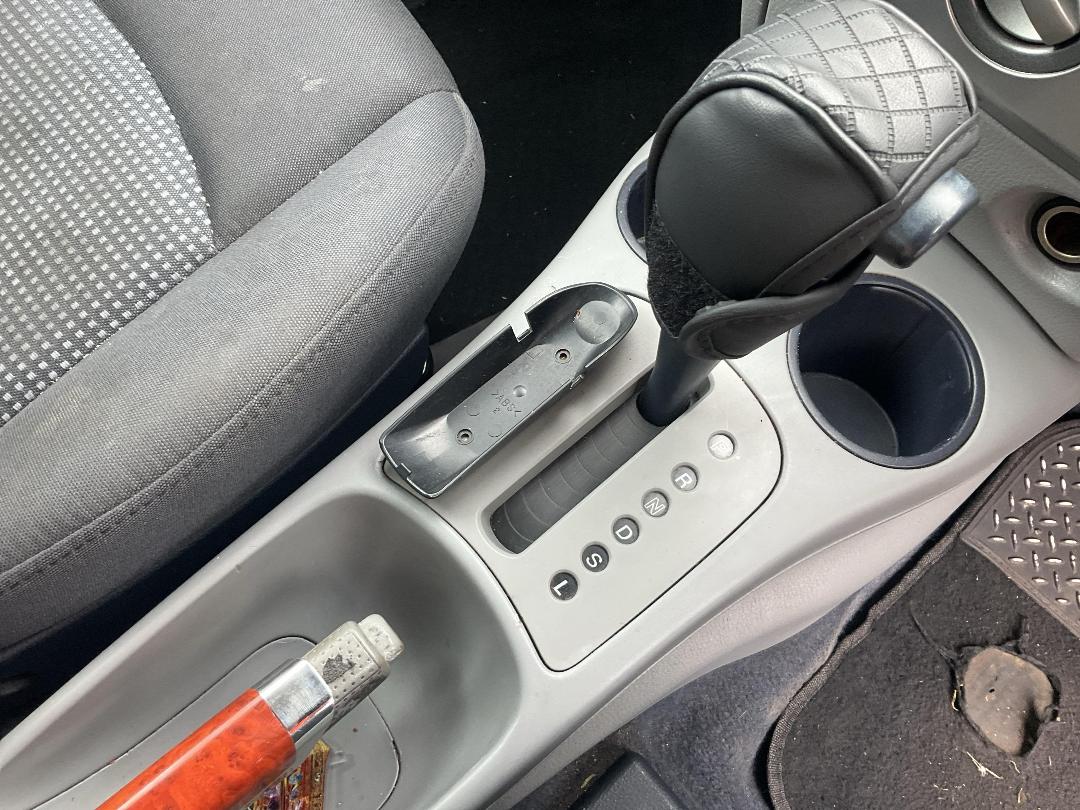 Photo '8' of Mazda Demio