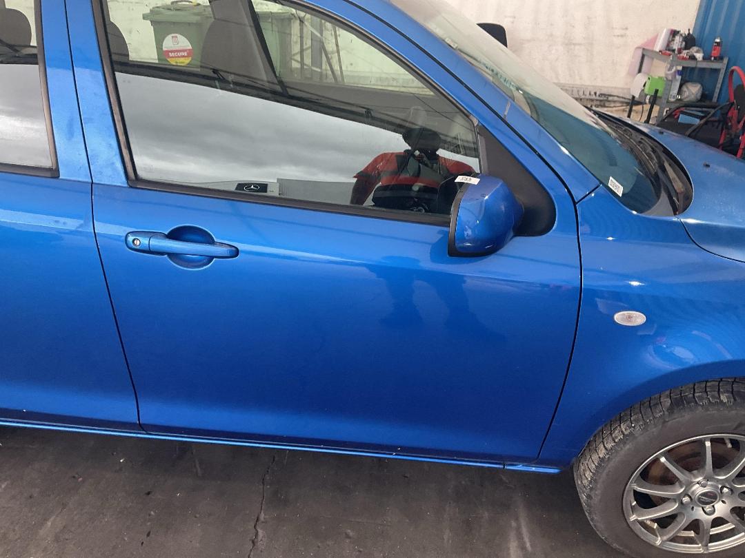 Photo '3' of Mazda Demio