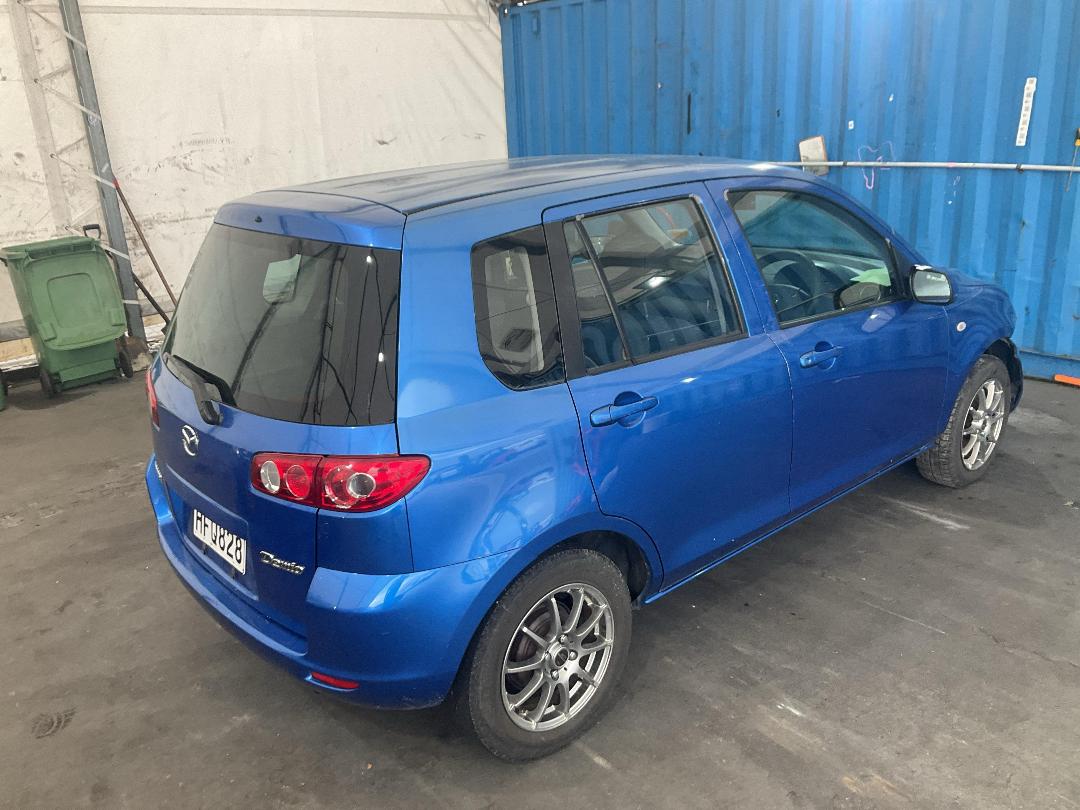 Photo '13' of Mazda Demio