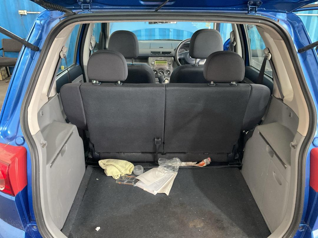 Photo '24' of Mazda Demio