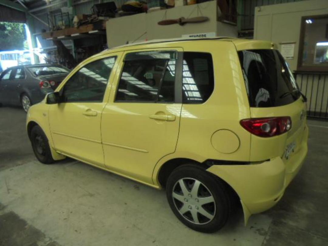 Photo '4' of Mazda Demio