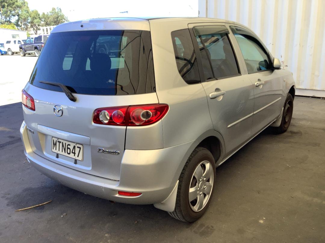 Photo '6' of Mazda Demio Photo '6' of Mazda Demio