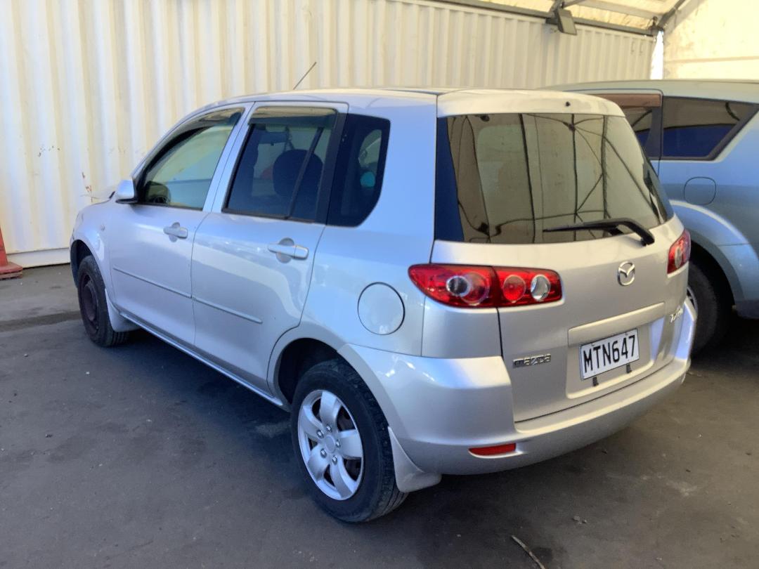 Photo '8' of Mazda Demio Photo '8' of Mazda Demio