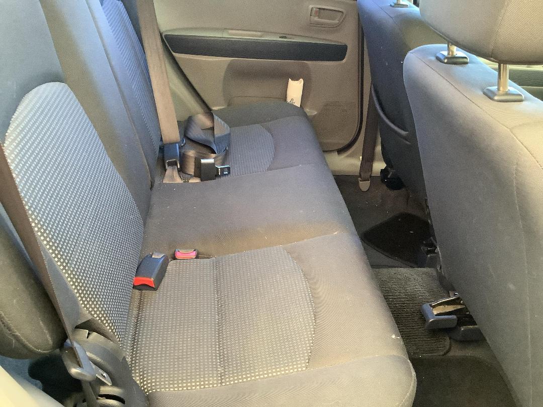 Photo '12' of Mazda Demio Photo '12' of Mazda Demio