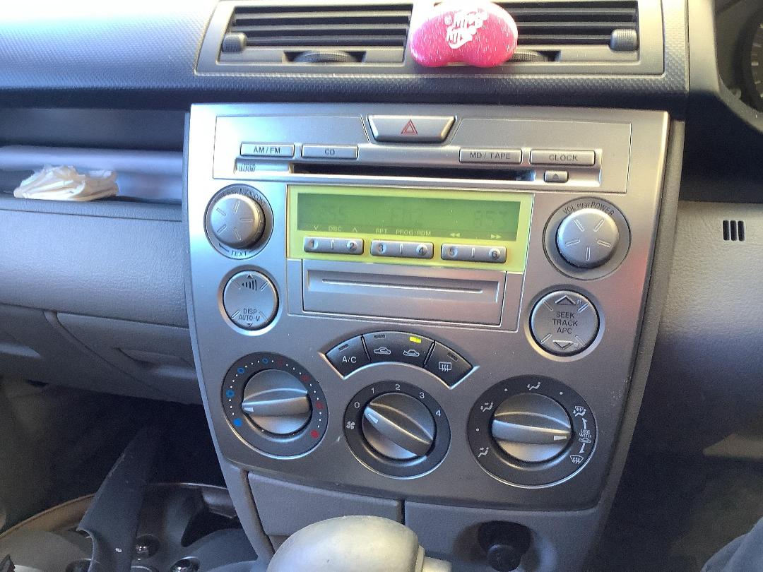 Photo '19' of Mazda Demio Photo '19' of Mazda Demio