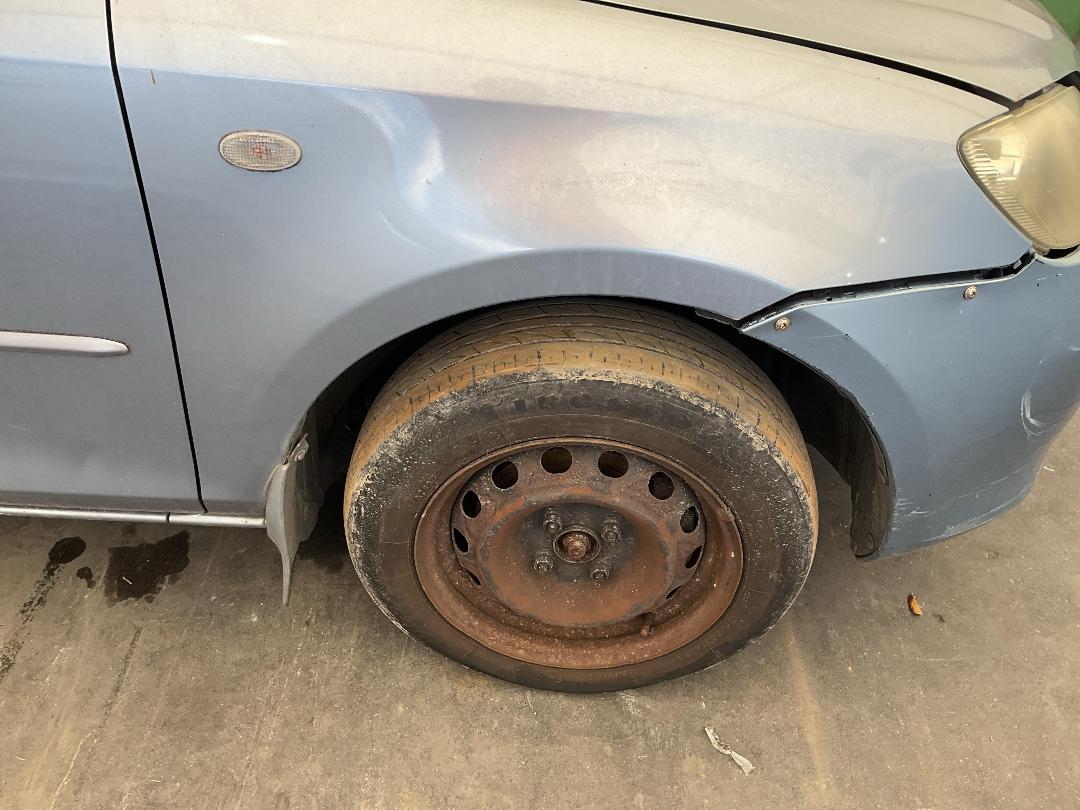 Photo '17' of Mazda Demio Photo '17' of Mazda Demio