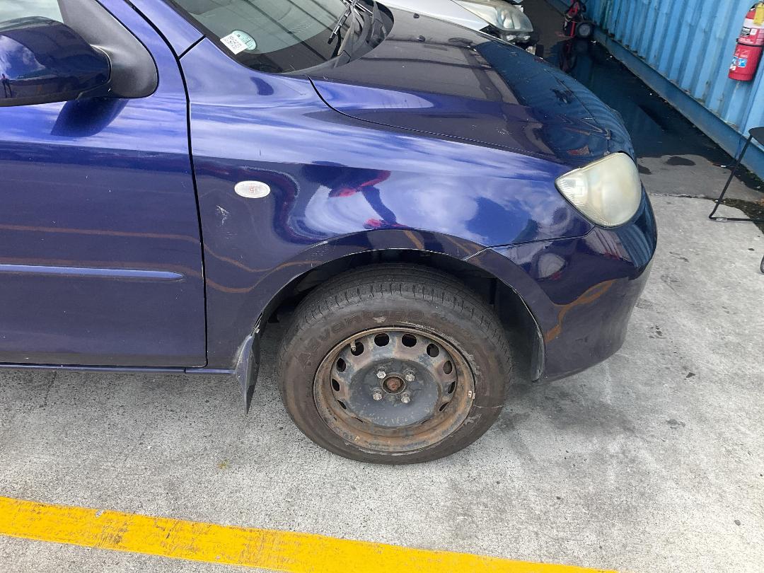 Photo '2' of Mazda Demio