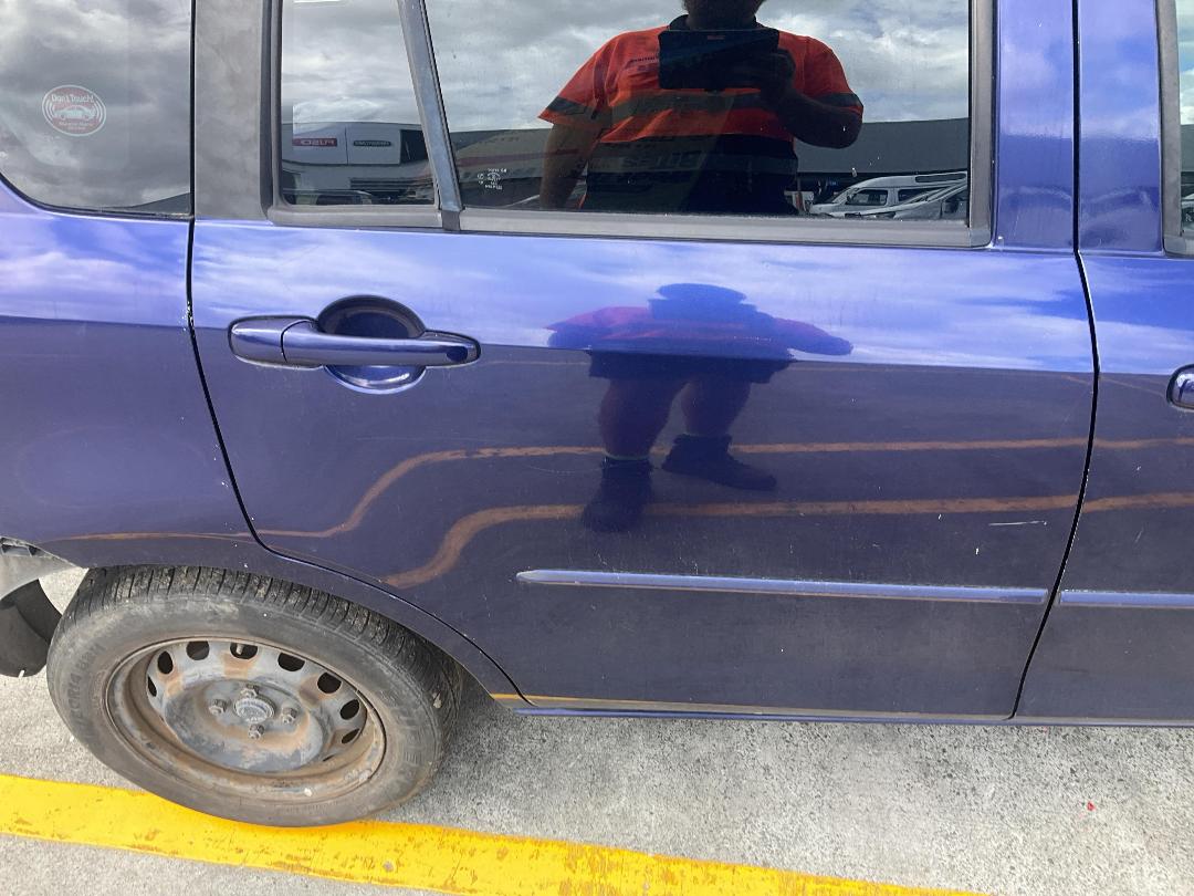 Photo '15' of Mazda Demio