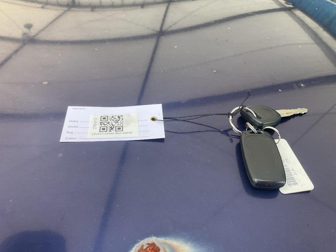 Photo '18' of Mazda Demio