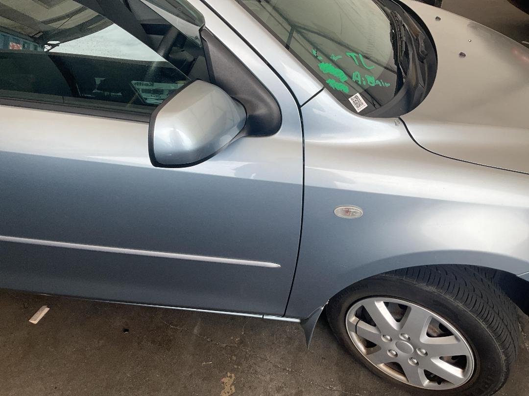 Photo '3' of Mazda Demio Photo '3' of Mazda Demio