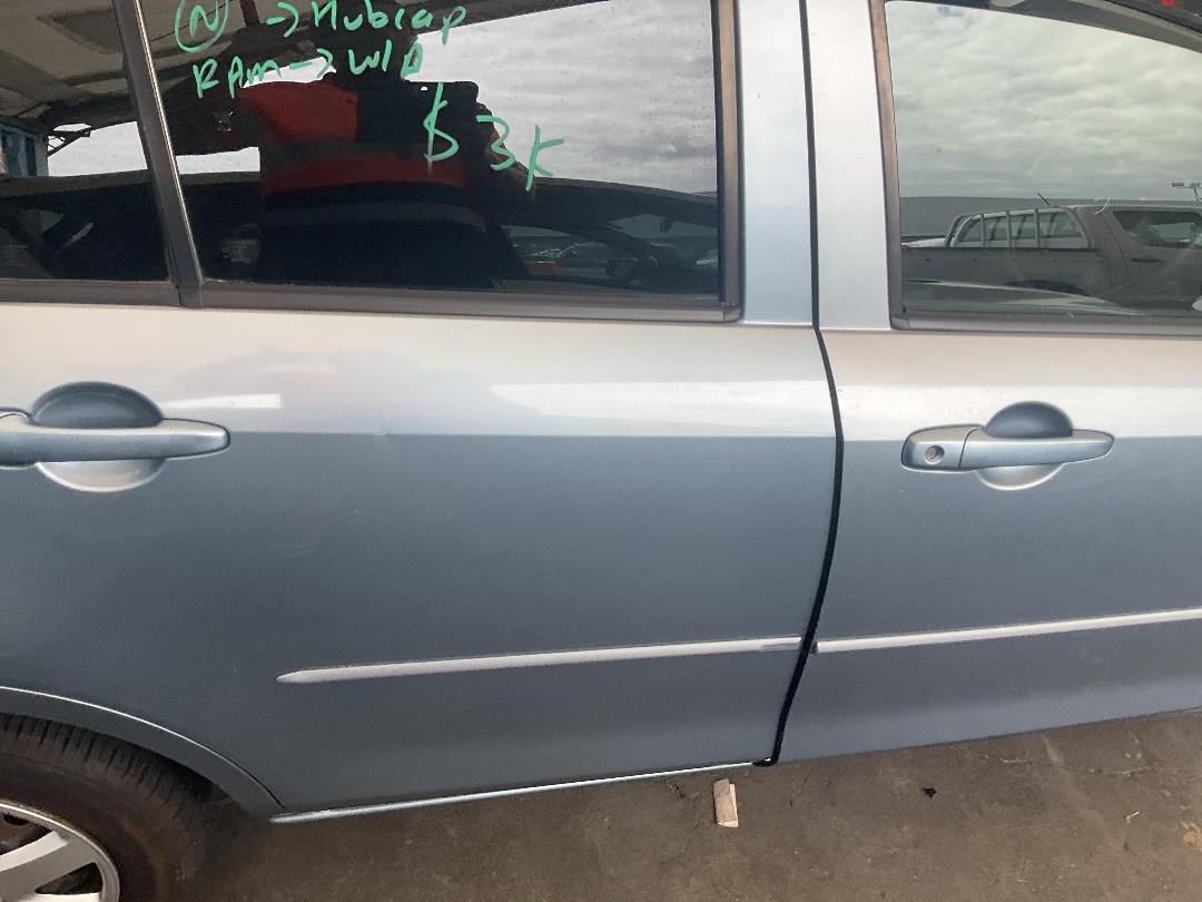 Photo '15' of Mazda Demio Photo '15' of Mazda Demio