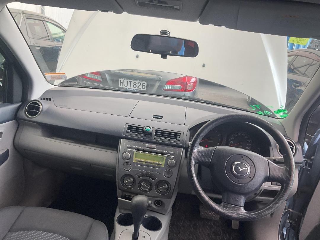 Photo '22' of Mazda Demio Photo '22' of Mazda Demio