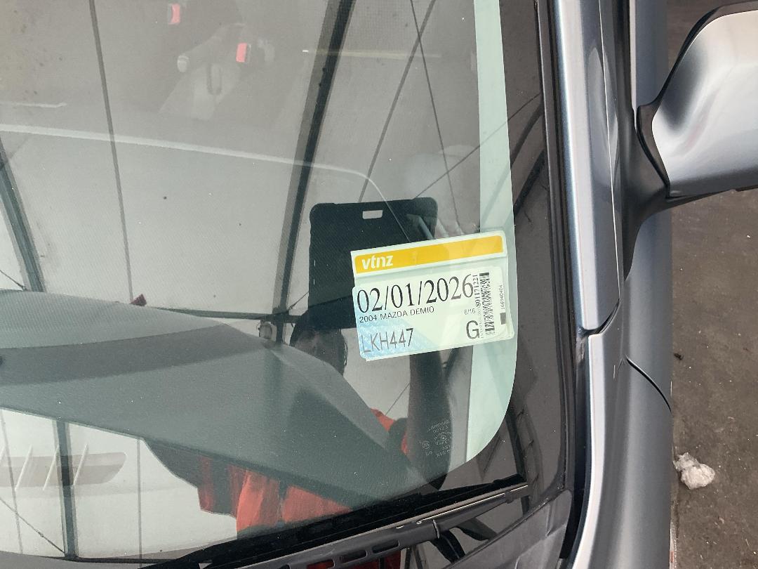 Photo '25' of Mazda Demio Photo '25' of Mazda Demio