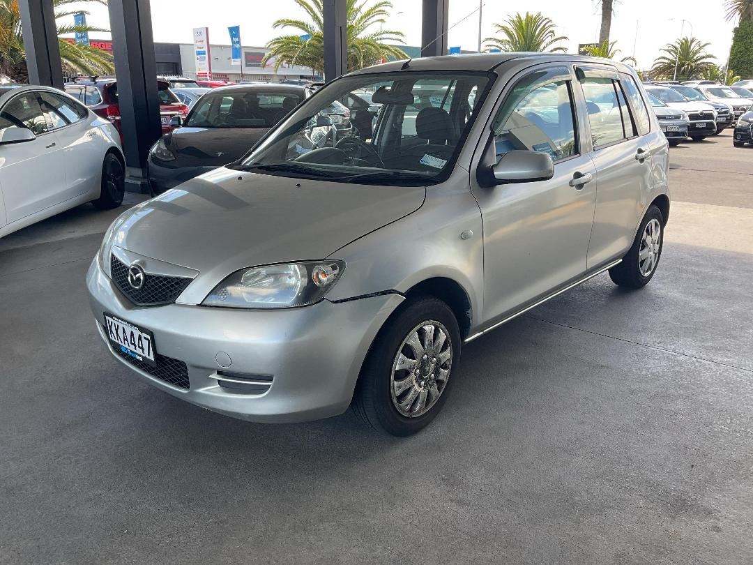 Photo '3' of Mazda Demio