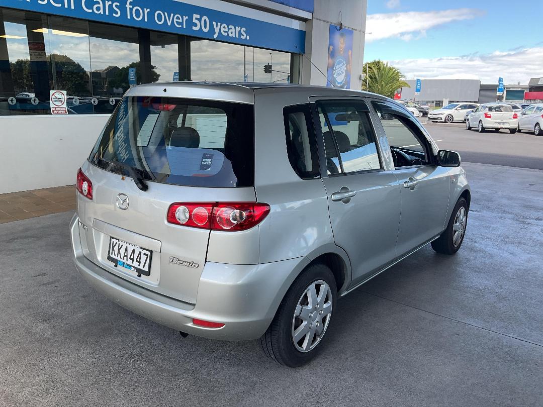 Photo '5' of Mazda Demio