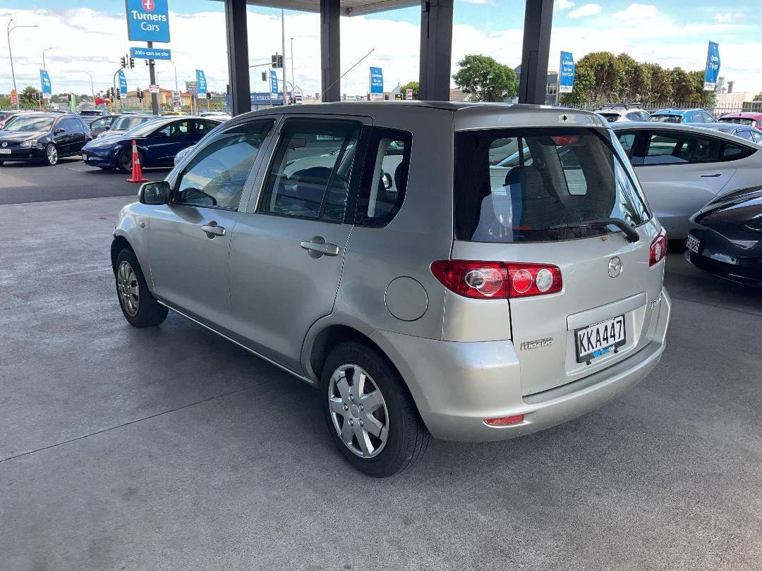 Photo '7' of Mazda Demio