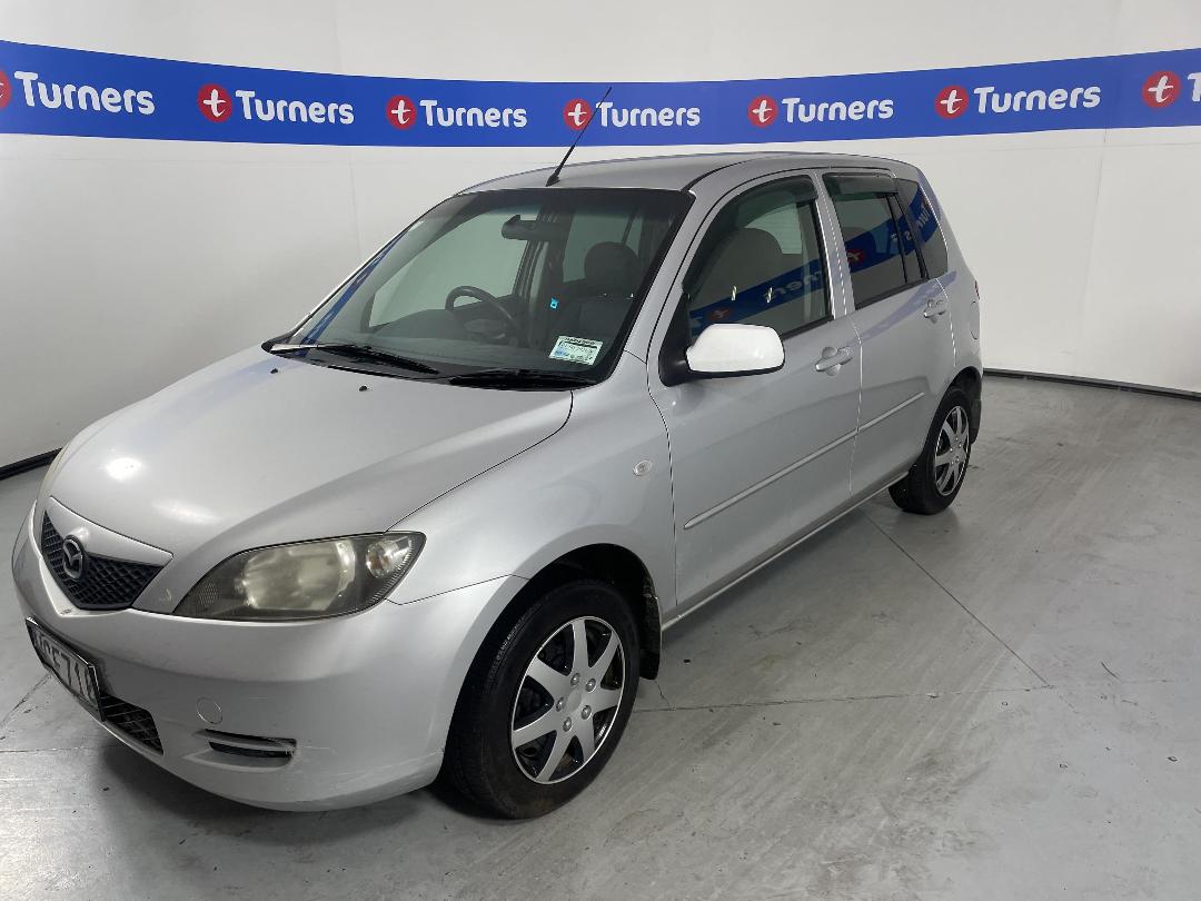 Photo '4' of Mazda Demio Photo '4' of Mazda Demio