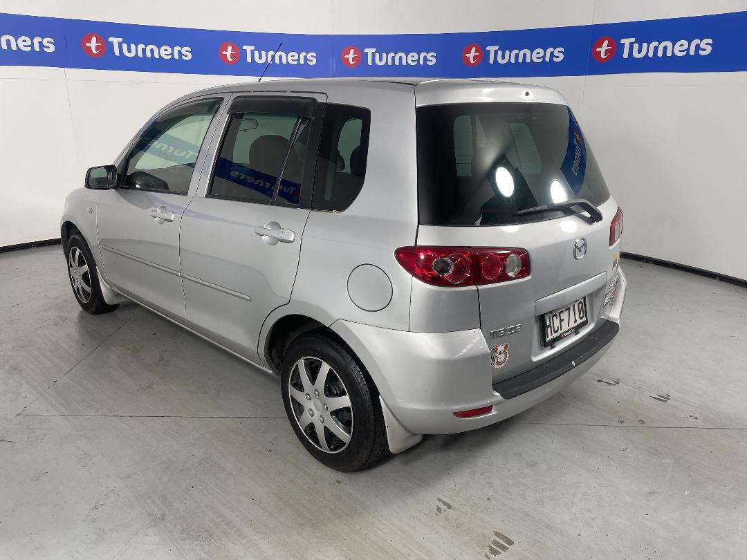 Photo '5' of Mazda Demio Photo '5' of Mazda Demio