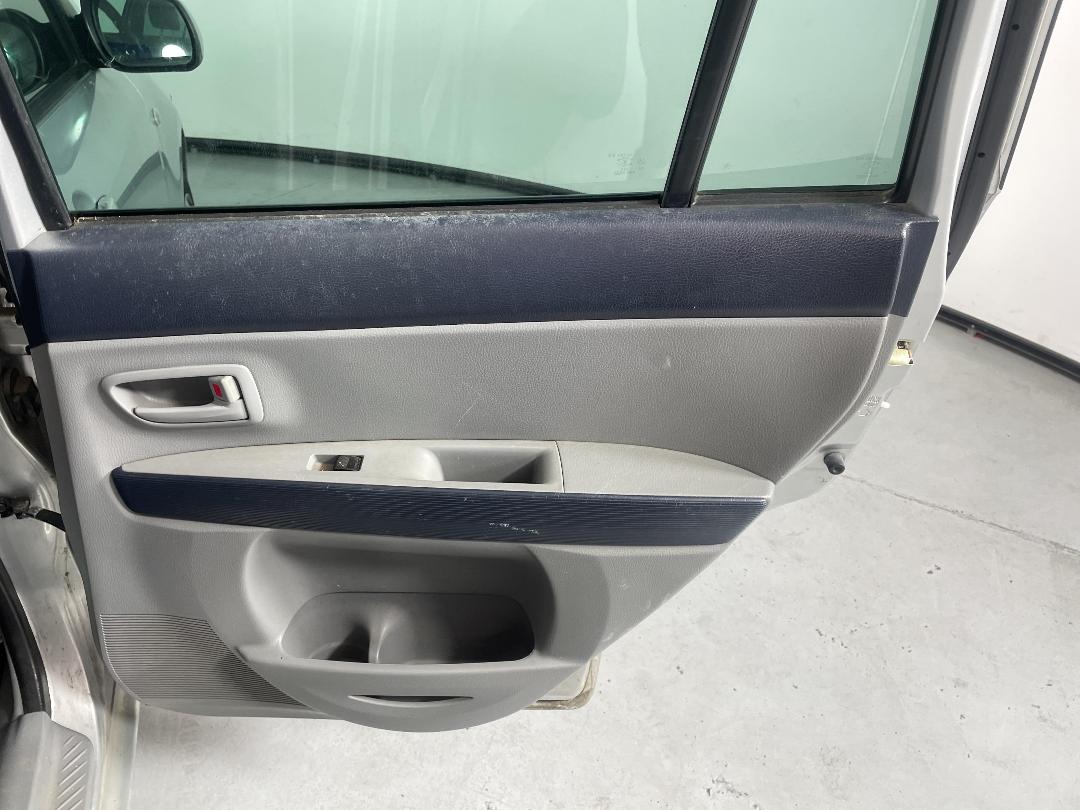 Photo '19' of Mazda Demio Photo '19' of Mazda Demio