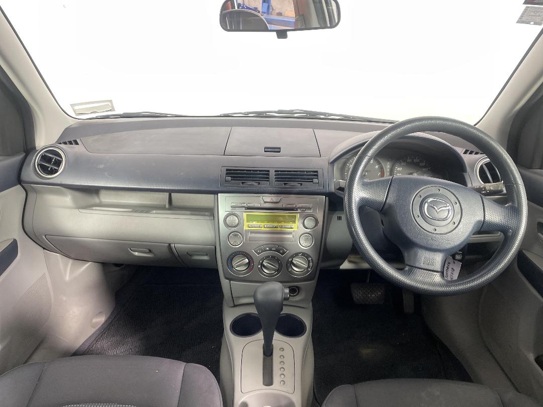 Photo '17' of Mazda Demio Photo '17' of Mazda Demio