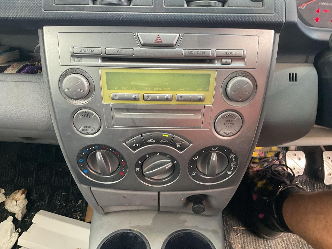 Photo '11' of Mazda Demio