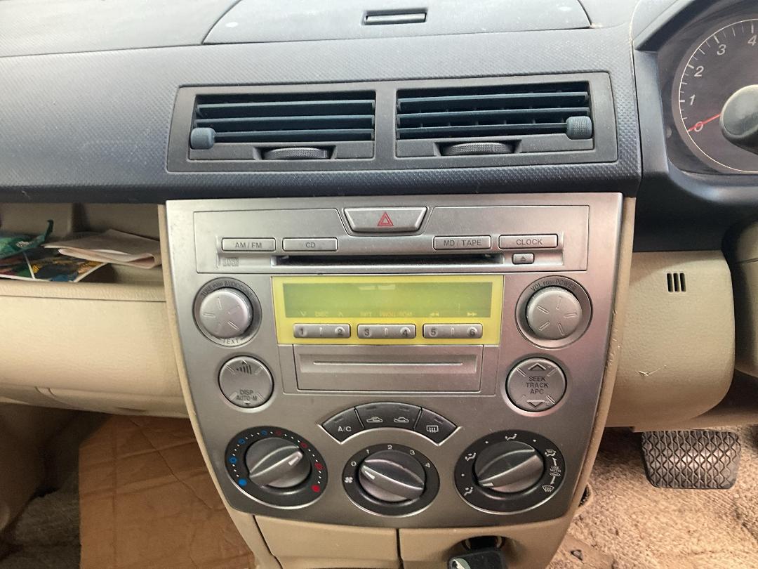 Photo '10' of Mazda Demio