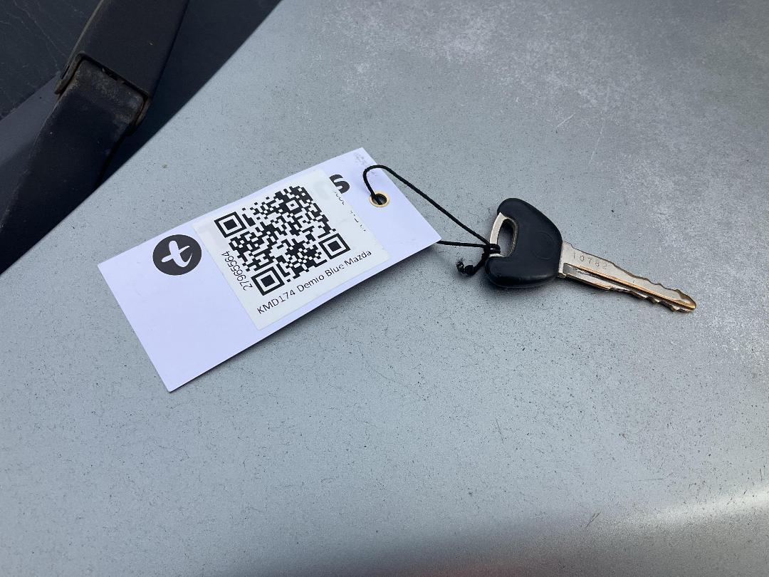 Photo '18' of Mazda Demio