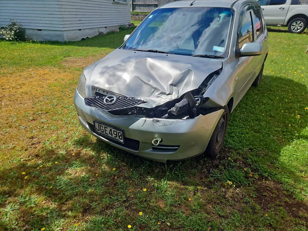 Photo '2' of Mazda Demio