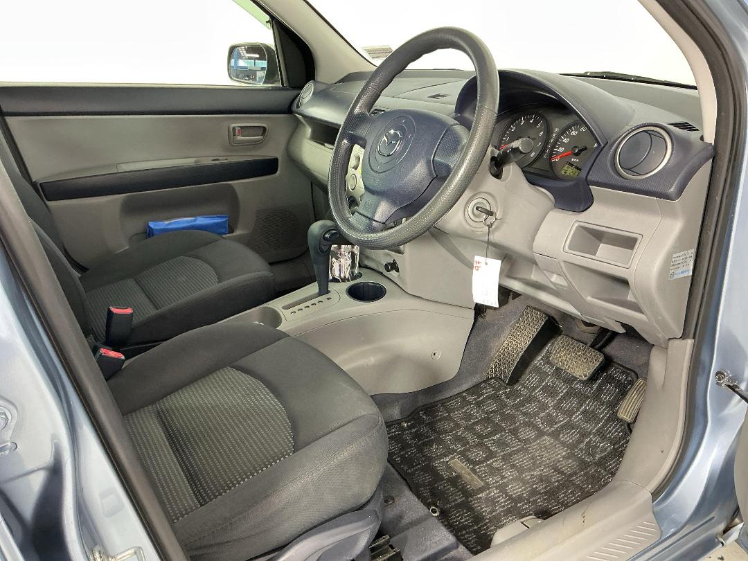 Photo '16' of Mazda Demio