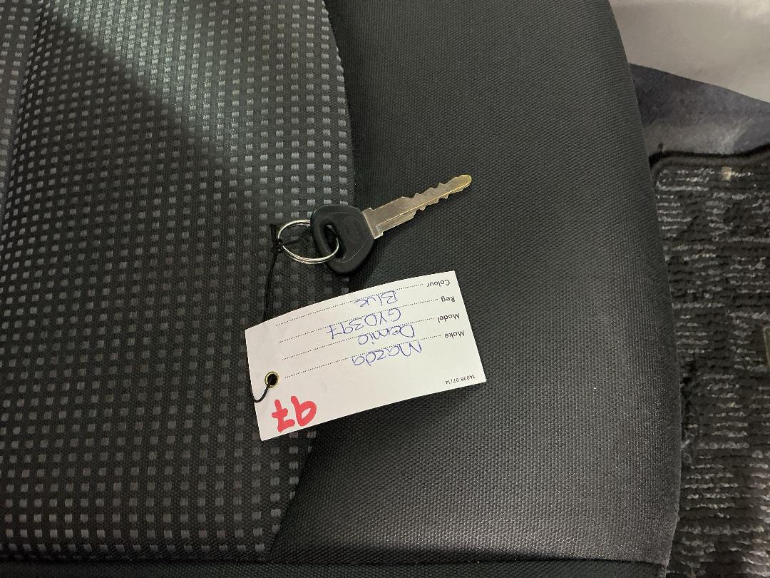 Photo '22' of Mazda Demio