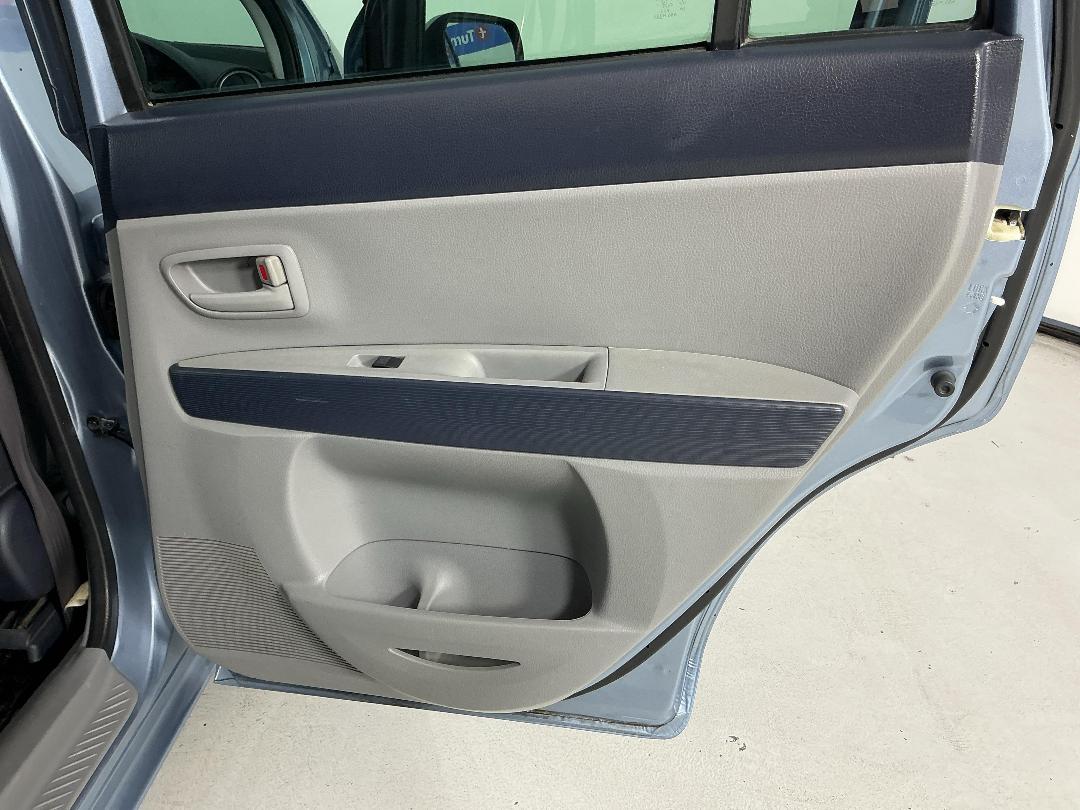 Photo '19' of Mazda Demio