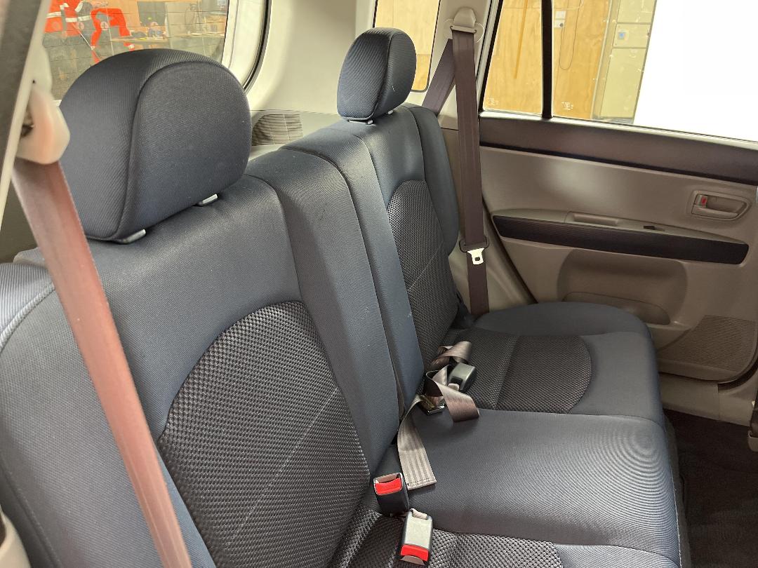 Photo '20' of Mazda Demio Photo '20' of Mazda Demio