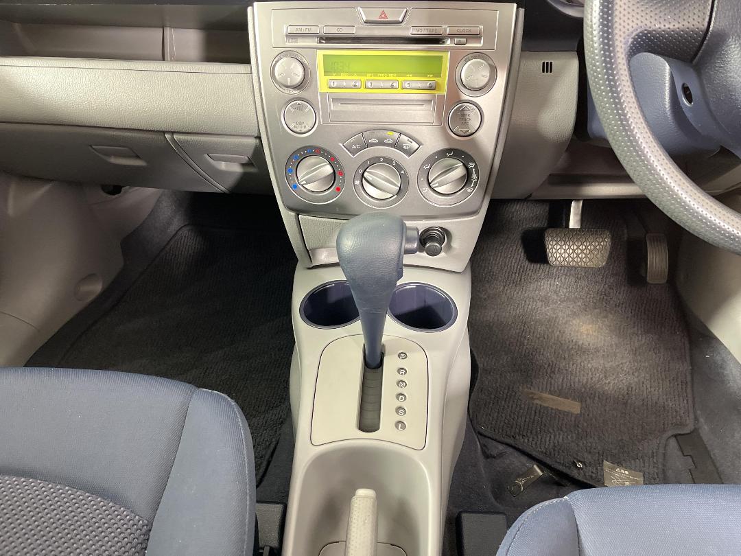 Photo '18' of Mazda Demio Photo '18' of Mazda Demio