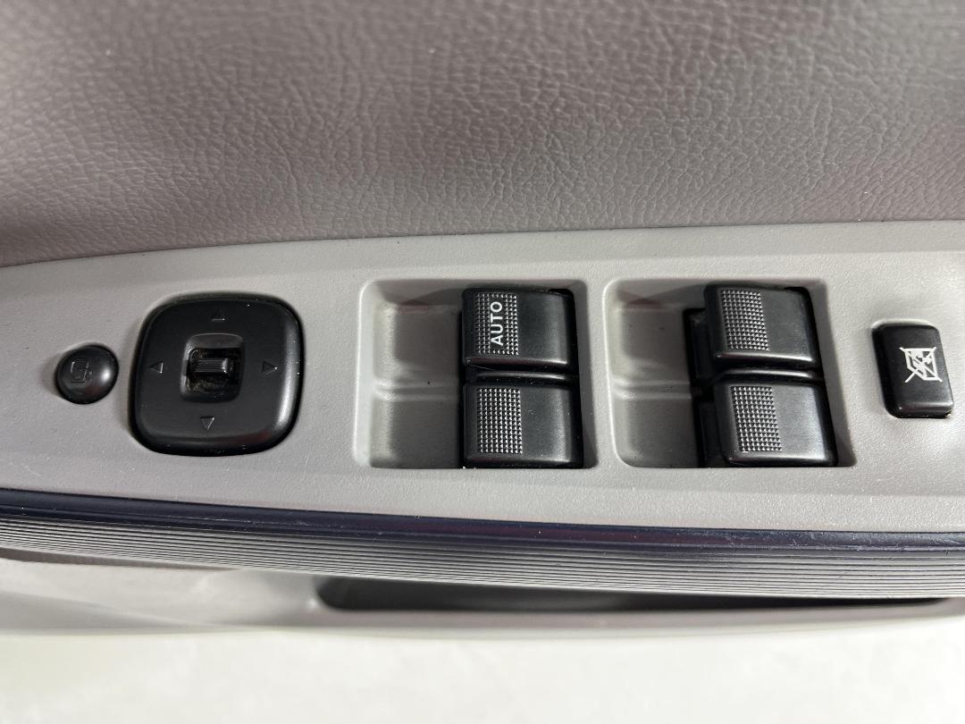 Photo '26' of Mazda Demio Photo '26' of Mazda Demio