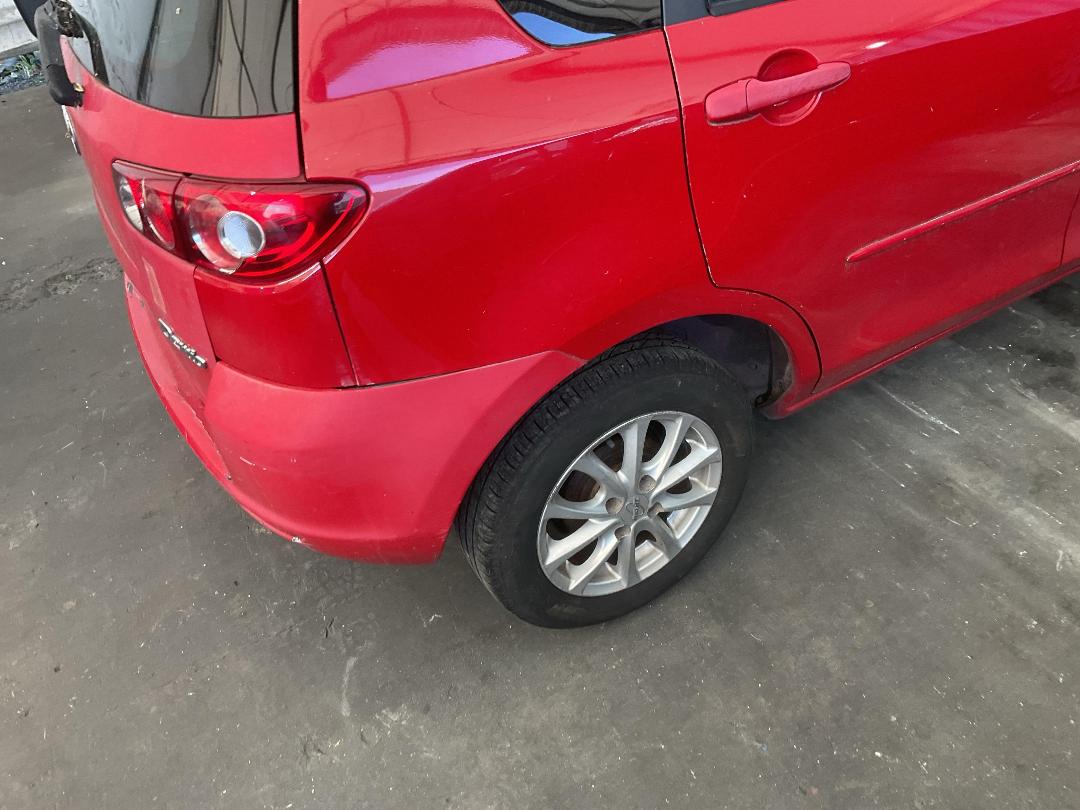 Photo '12' of Mazda Demio