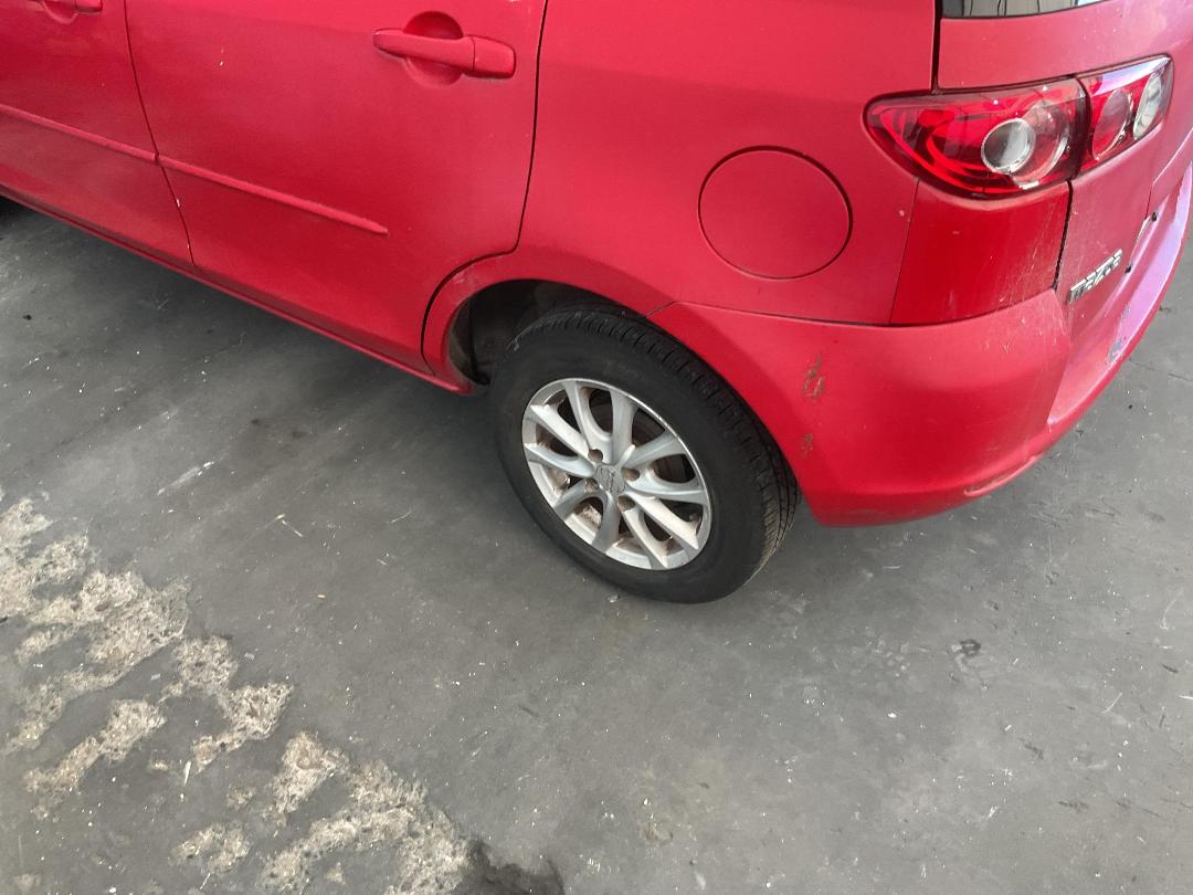 Photo '9' of Mazda Demio