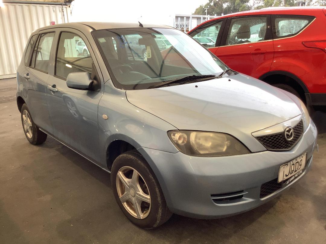 Photo '2' of Mazda Demio