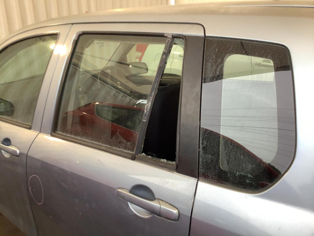 Photo '6' of Mazda Demio