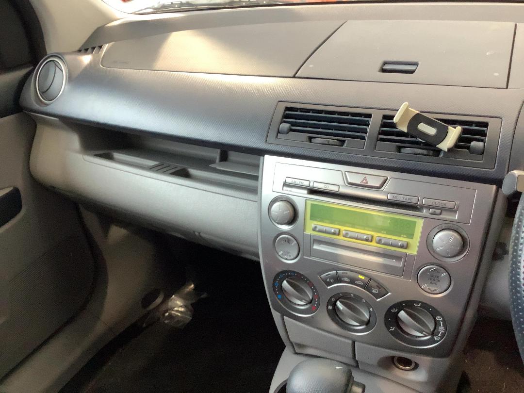 Photo '17' of Mazda Demio