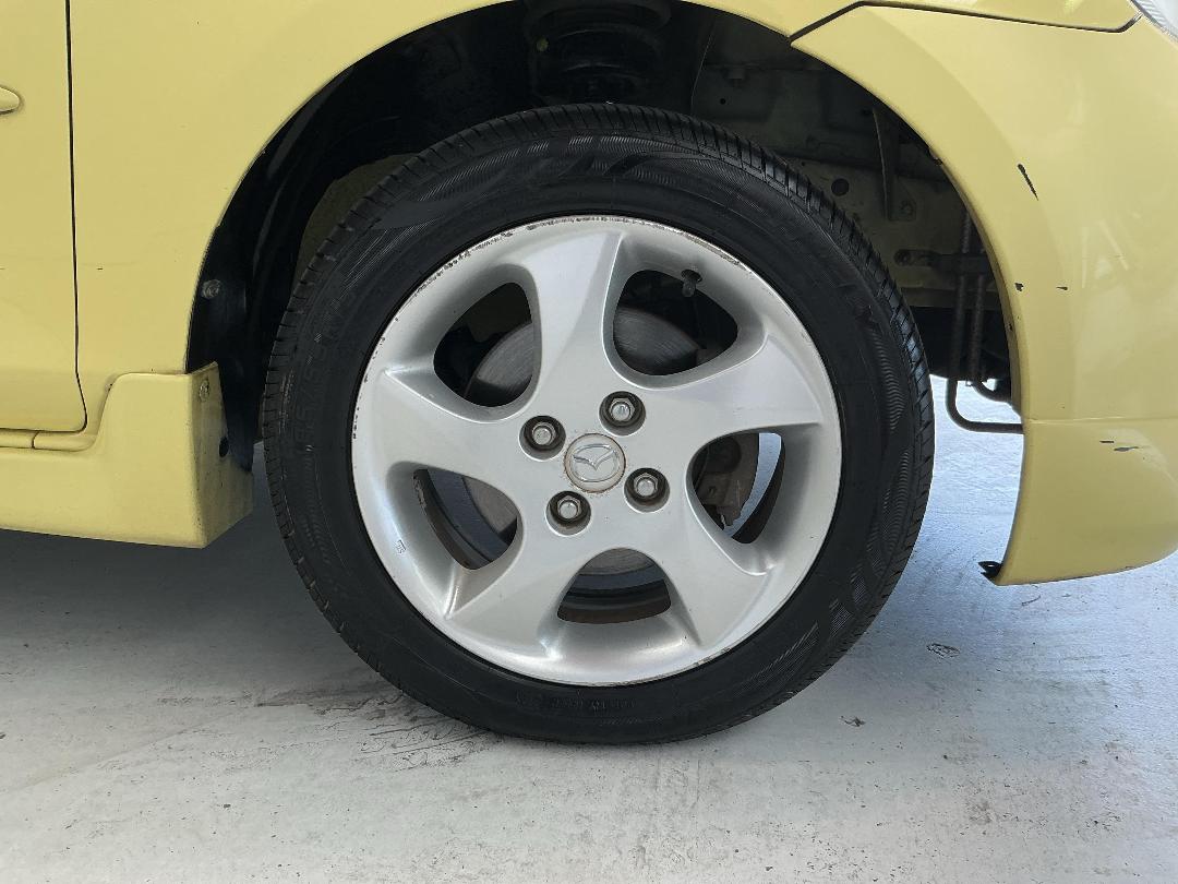 Photo '9' of Mazda Mazda2 Photo '9' of Mazda Mazda2