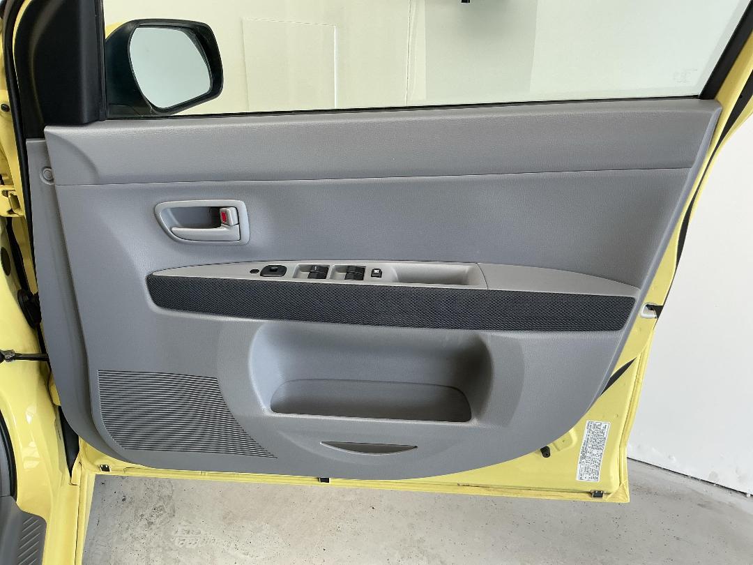 Photo '15' of Mazda Mazda2 Photo '15' of Mazda Mazda2