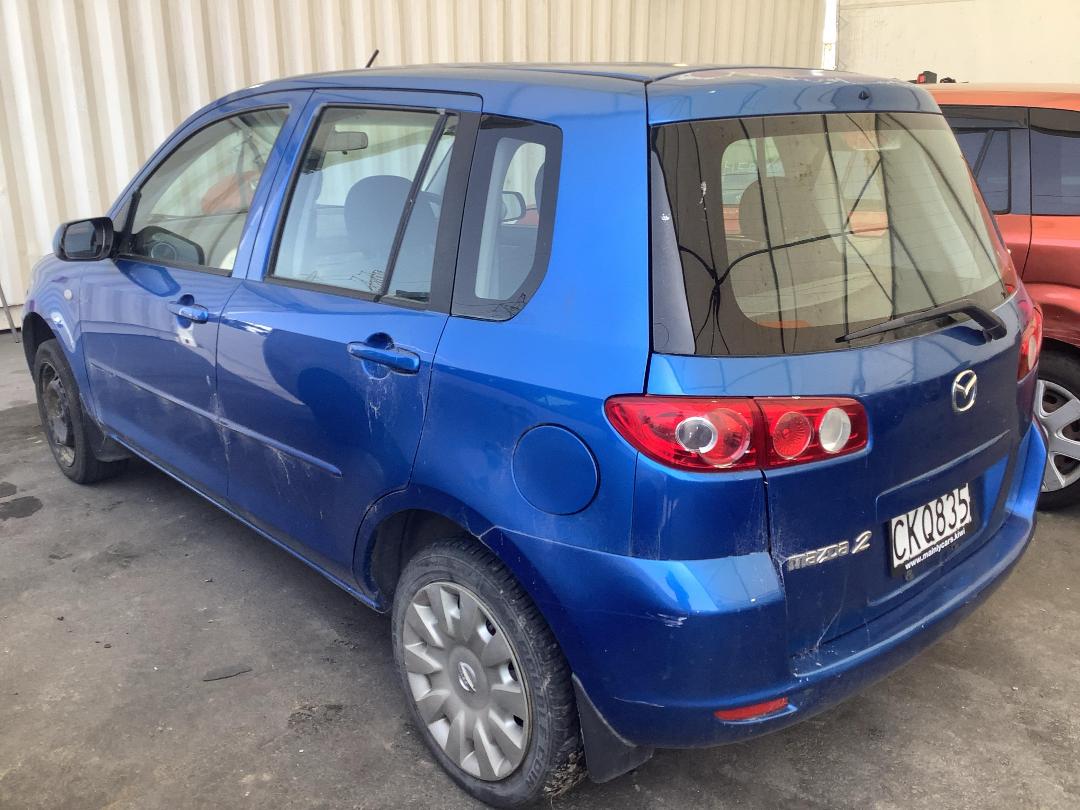 Photo '6' of Mazda Mazda2 ABS