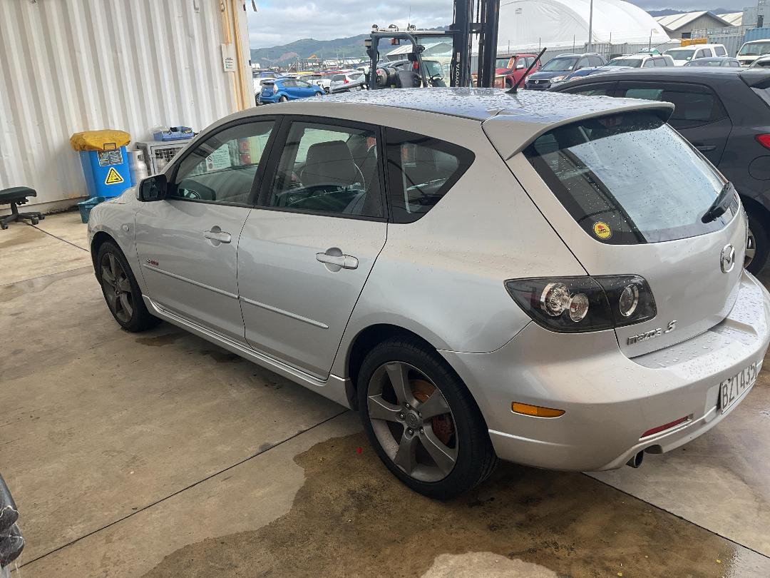 Photo '3' of Mazda Mazda3 Sporthatch SP23