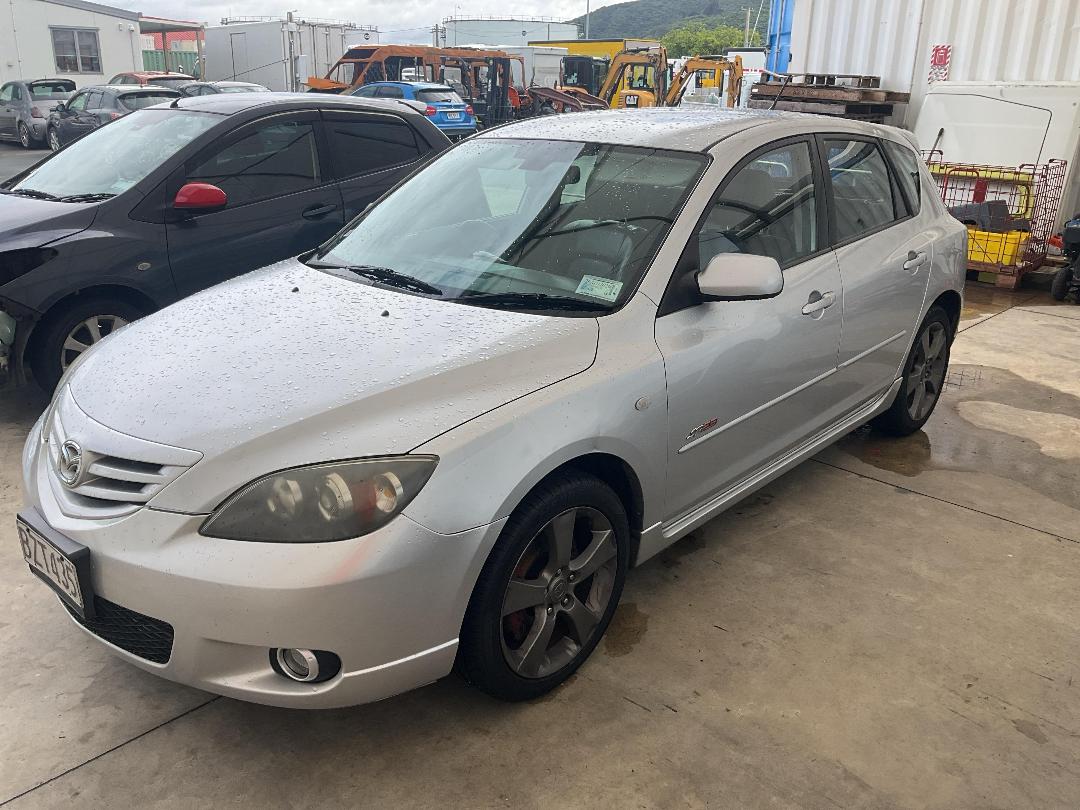 Photo '2' of Mazda Mazda3 Sporthatch SP23