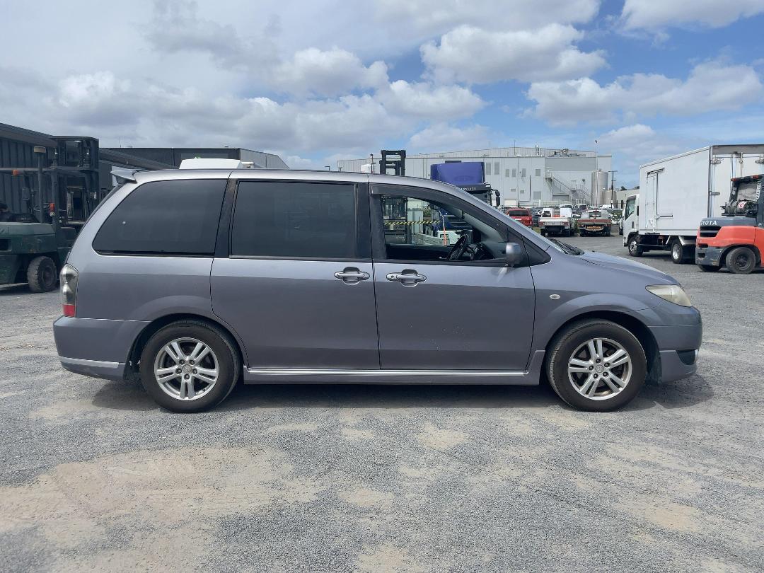 Photo '2' of Mazda MPV Motorhome