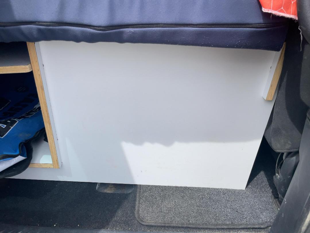 Photo '18' of Mazda MPV Motorhome